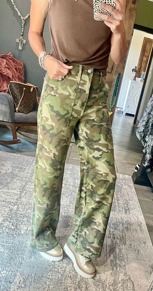 Daze Denim Camo Jeans