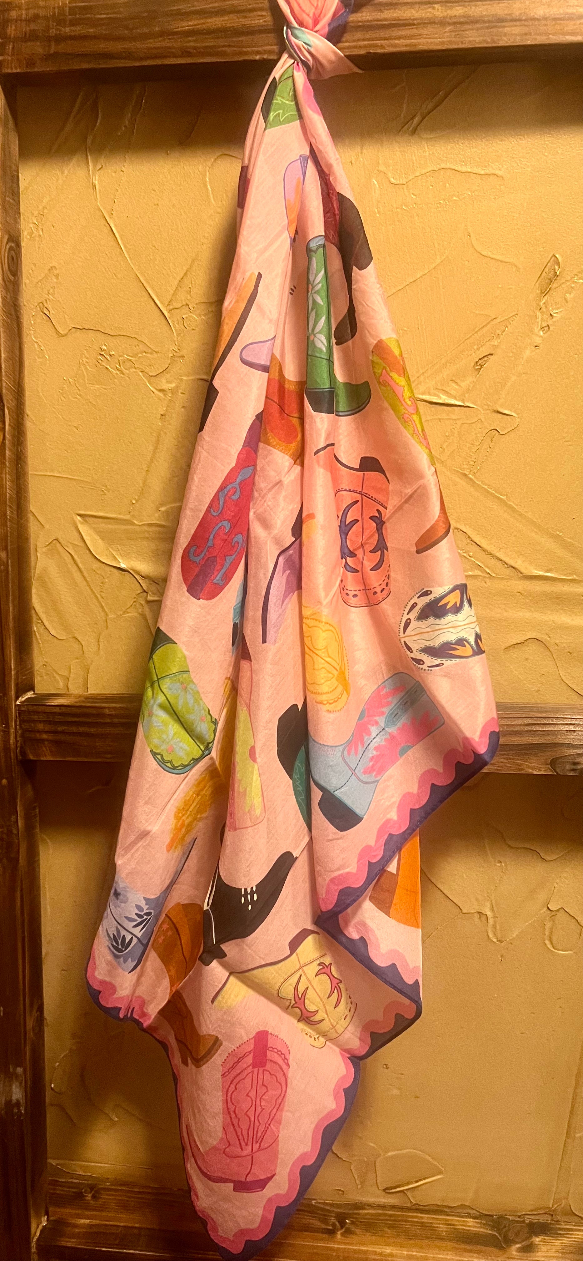 Boot Love Shorty Scarf